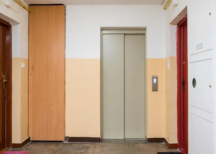 Saska Kepa Serene By Bookinghost *