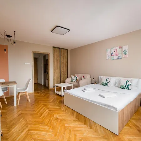 Saska Kepa Serene By Bookinghost Apartmán